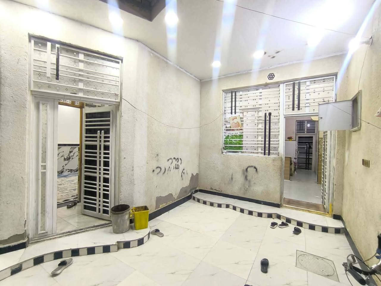 دار للبيع مساحة 200 متر، العنوان حجي حسن الثانية قرب الشط
طابق واحد
بناء حديث، كونكريت
الواجهة 10، النزال 20
زراعي سند 25
خدمات كاملة
السعر خاص أو الأتصال ع الرقم
***********
