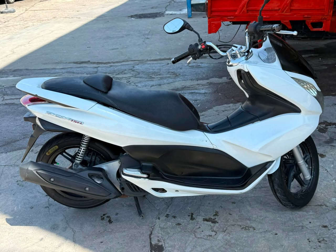 سلام عليكم Pcx دراجه جديده ماشيه 41 مكينه بلاد 150 حساس ازدحام دراجه جيل اول الدراجه معروضه 13$ ونص وبيهة مجال بسيط مكان الدراجه بغداد الحريه شارع العريض ***********
