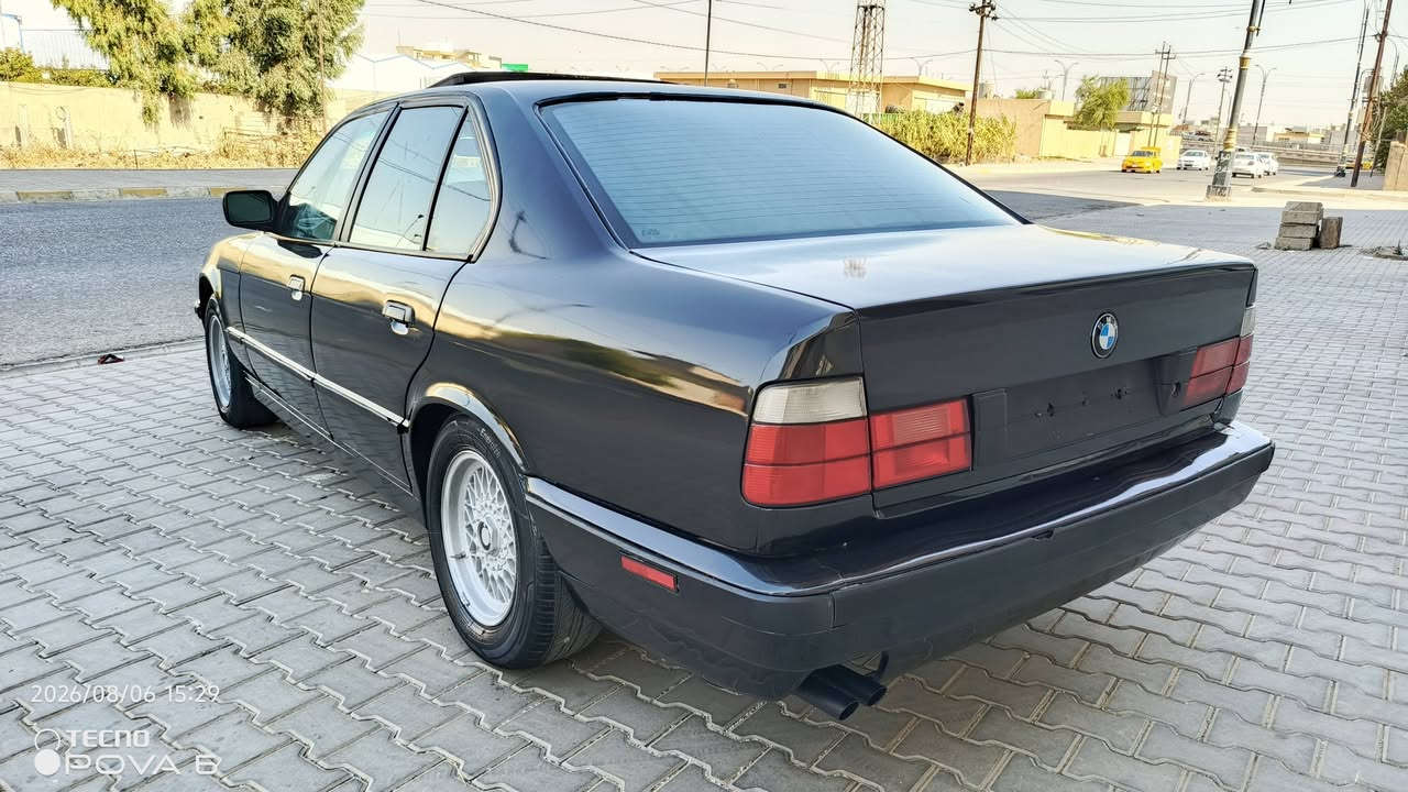 بي ام للبيع 525 كير عادي بلاد محرك كبس موديل 90 تبريد اربعه جام كهربائي سلايد بدون ضربه صبغ جماليه فقط سياره تعمير جديد كوشن جلد بلادي رقم كركوك سنويه جديده لحد 28 دفتر بنزين السعر 56 وبي مجال عنوان كركوك الشرايه اتصل***********
