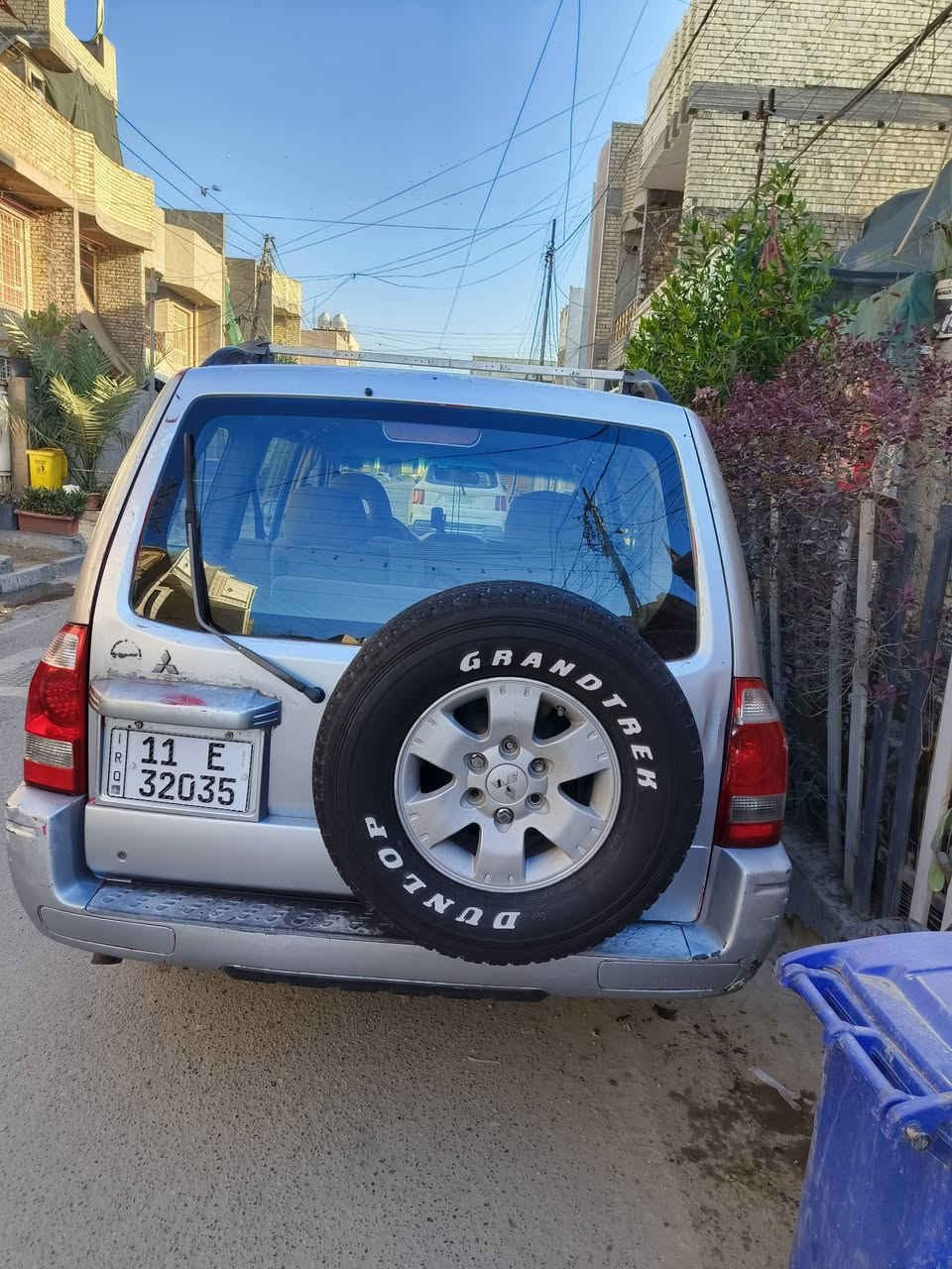 السلام عليكم كروب باجيرو         بدون مراوس 
بغداد بلديات مقابل مخازن الاسمنت القديمه مجاور اسواق توت 

باجيرو ٢٠٠٦ بغداد بسمي 

تحويل ثاني يوم 

كير ومحرك كفاله
تبريد وتدفه ٣ قطع 

بلادي

اوتوماتيكية

محرك ٣٥٠٠ المرغوب 

مري شفط

سنتر لك

السياره جاردن 

زوج تايرات خلفي جديد

صدر خلفي واماني جديد

باتري جديد

الئ ٢٠٢٨

*********** 

***********

السعر ٨٥ ورقه
