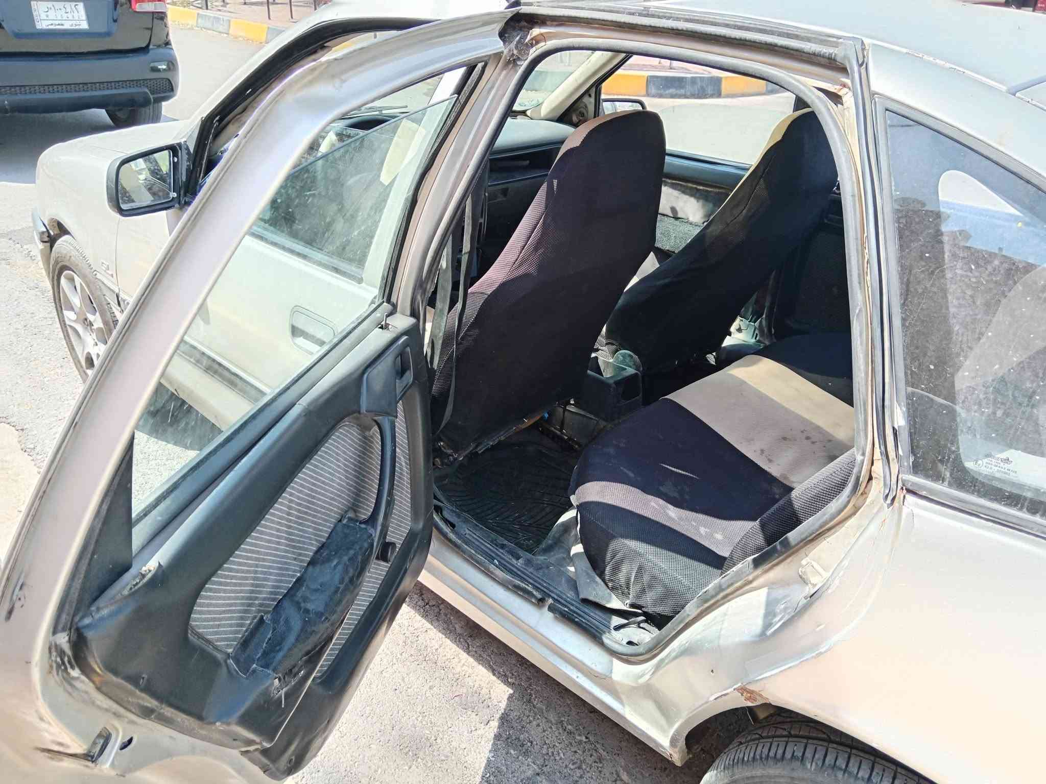 السلام عليكم
اوبل فكترا حجم ٢٠ مكينة وكير شرط لا صرف ولا نفخ السيارة جاهزة كير توماتيك ٤ تواير جدد باتري جديد شرط التحويل موديل ١٩٩١ السيارة مصبوغة عام بيها بس السقف ضرر مال تحرير الباقي شرط بلا معجون بس السقف بي معجون السعر ٢٠ السيارة يعوزها ترتيب بس مكينة وكير وتواير وطخم شرط والتحويل شرط من الشرعي السعر ٢٠ الشراي يتصل عل الرقم *********** مكان السيارة حمام العليل
