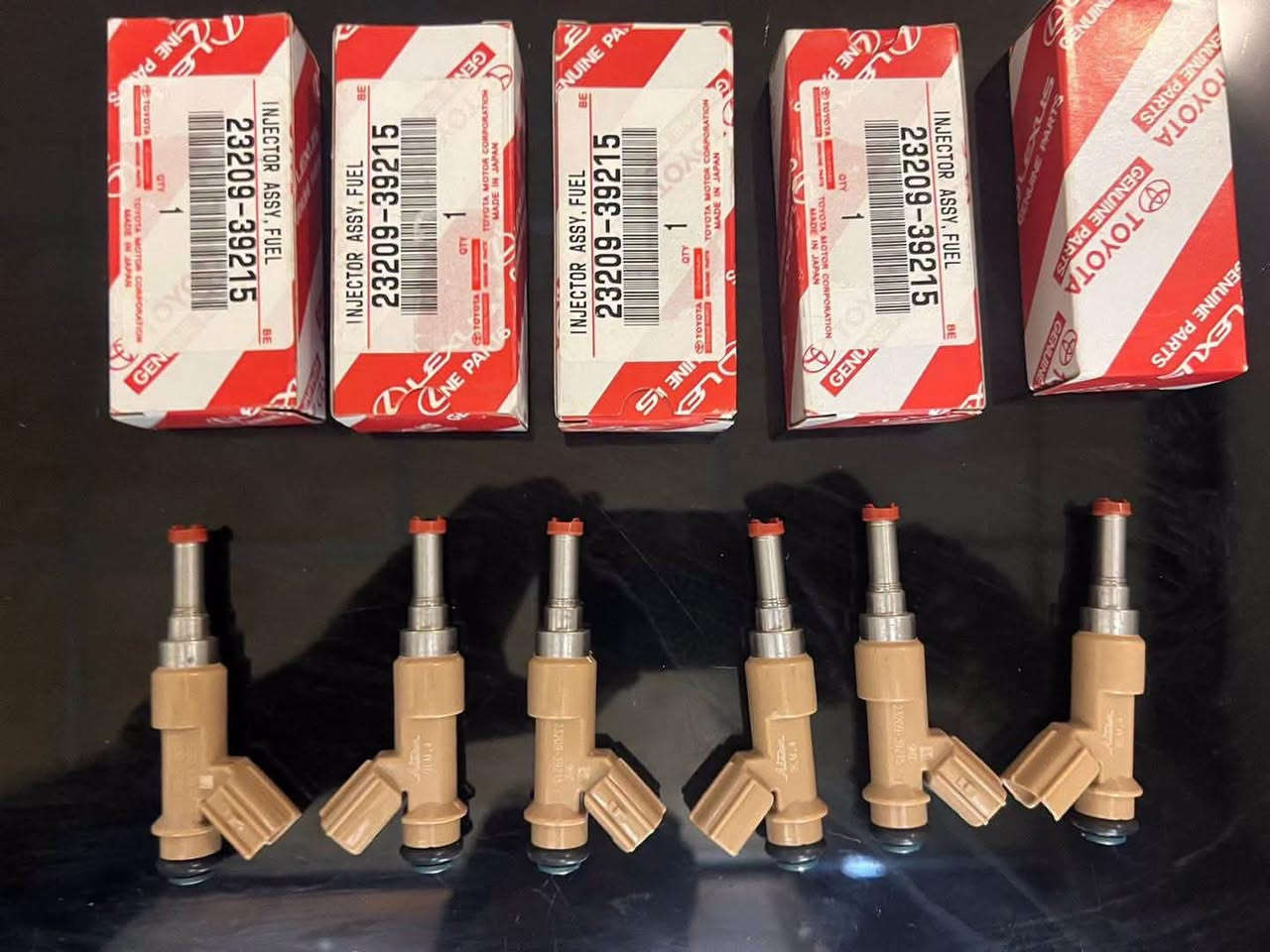 قطع غيار برادو 
***********

نص مكتوب في الصور:
- DLAA TOYOTA LAND CRUISER PRADO 2014-17 FOG LAMPS TY-646
- اور لقطع غيار السيارات ***********
- UR لقطع غيار السيارات *********** PIXELCUT.APP