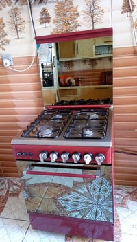 طباخ شغال • غاز وكهرباء • حجم عائلي