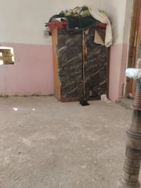 ميز للبيع 07864822547