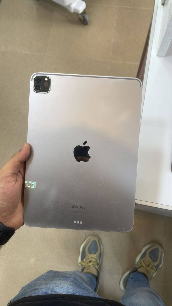 بطاريه 86%

ذاكره 256gb

نضافه نضيف كلش بس هاي الي كدامك الي مماثره على اي شي + هاي الضوه الي بالشاشه بسبب البكسلات الي كذلك مماثر عل لمس

ملحقات شاحنة وكيبل + كارتون

السعر 720
***********
مكاني بغداد الحسينيه

