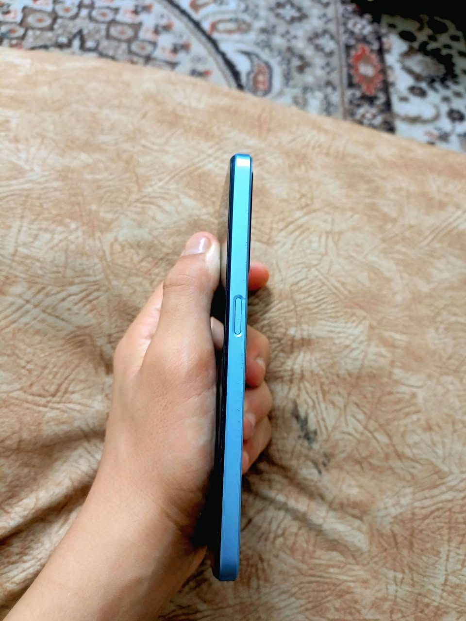 سلام عليكم جهاز اوبوو A77 ذاكره 128 بطاريه 5000 ملي  مبدل شاشه الاصليه جهاز كلش سلس السعر $٩٠ مكاني بغداد حريه رقم الهاتف ***********
