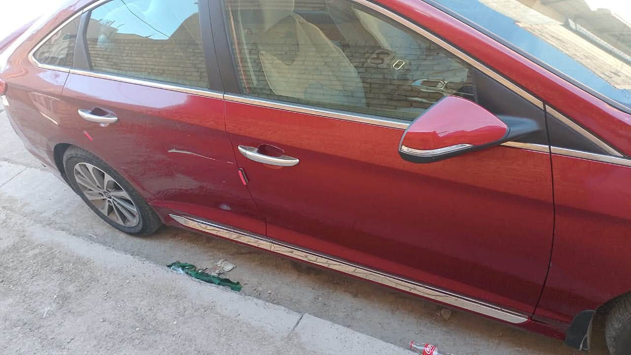 سلام عليكم 
سوناتا مديل 16 وارد أمريكي 
حادث امريكا بس الدعاميه الاماميه فقط بدون ايرباك 
وصار بيه هاي طخات موضحه بصور 
مكان السياره الامين 
او البلديات ماشيه 100 الف 
مكينا 2400 
السعر 113 
***********
