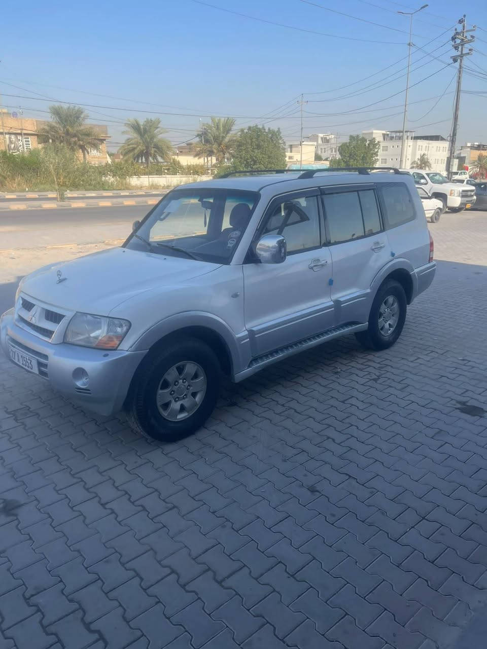 سلام عليكم باجيرو 2007 كفالة من عد جاملغ صبغ امامي صوب العبري مكينه 3000 كير مكينة حدادية تخم تاير تبريد ثلج كفاله بيها شويه بارد بالجاملغ الخلفي السياره خير من الله رقم انكليزي تحويل ثاني يوم مكان السياره نجف الاشرف سعرها 73 وبيها مجال للشراء غير متواجد على الفيس للاستفسار الاتصال على الرقم ***********
