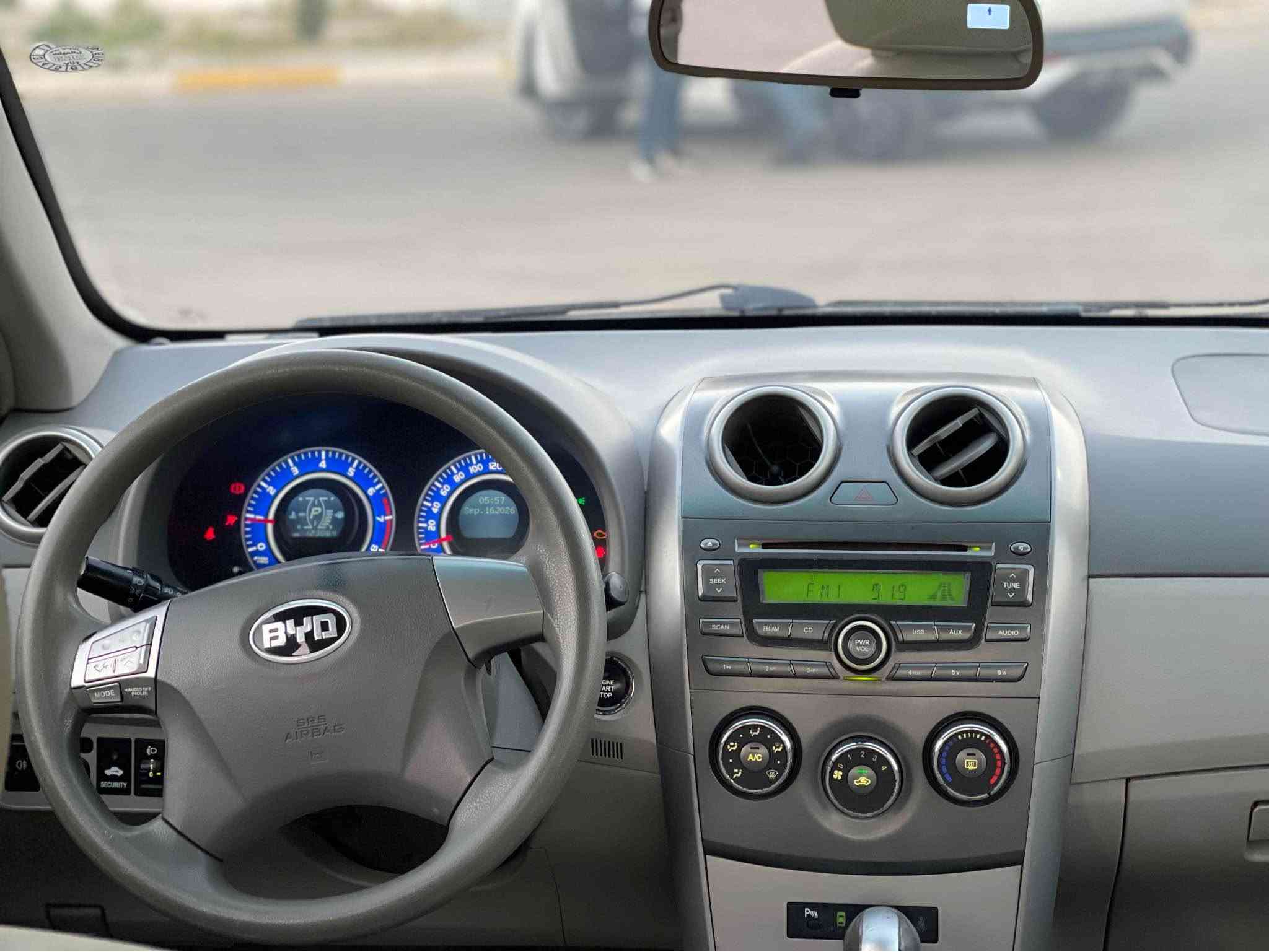 جۆری ئۆتۆمبێل: [byd]
• مۆدێل: [٢٠١٤]
• مواسەفات:[فول مواسەفات]
• ڕۆشتن:[١٢٠ هەزار کم]
• مەکینە و گێڕ: [بەشەرت نەکراوەتەوە]
• بۆیاخ: [بێ بۆیاخە زۆر جوانە هەیکەلی]
• سەنەوی:[بەسەرچووە]
ژمارەی مۆبایل: [***********] السليمانية, العراق
