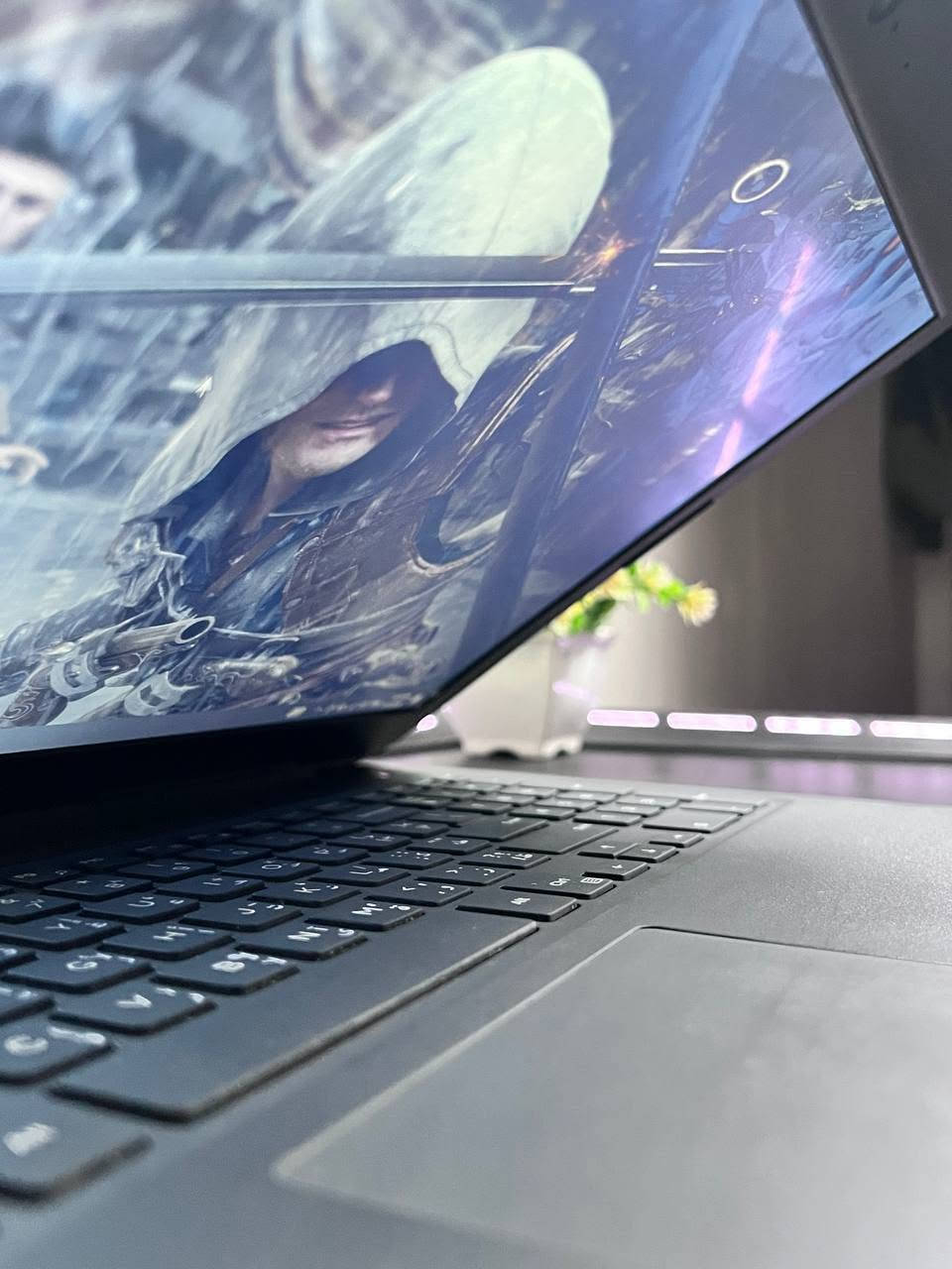 الصراحة هذا الموديل كلش راقي ويفيد الي يريد يتونس او يشتغل
يجي بكرت شاشة خارجي 2GB مخصص للبرامج الاحترافية 

Dell - فئة رجال الاعمال

• Intel Core i7 - 8550U - معالج

• AMD 530 - 2GB  مناسب للألعاب المتوسطة والبرامج

• Intel UHD GRAPHICS 4GB - كرت شاشة داخلي 

• 8GB DDR4 RAM - قابل للزيادة لحد 64 كيكا

• 256GB M.2 NVMe - تخزين قابل للزيادة

• 15.6 inch SCREEN - شاشة بحجم مثالي والوانها تخبل

--نحافة وخفة وزن اللابتوب كلش مناسبة--

🔰مع الملحقات : شاحنة + ماوس كيمنك RGB  وماوس باد وحقيبة🔰

🟩ضمان 10 ايام من اي خلل استبدال 🟩

🪙سعر اللابتوب: 355 الف دينار 

توصيل جميع محافظات العراق 5 الف 

☢️واتس: ***********☢️
