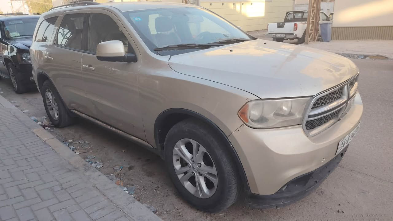 موديل ٢٠١٢سعر ١٣٠ سته سلندر سياره جاهزه من كل نواحي مكانها بصره طويسه***********
