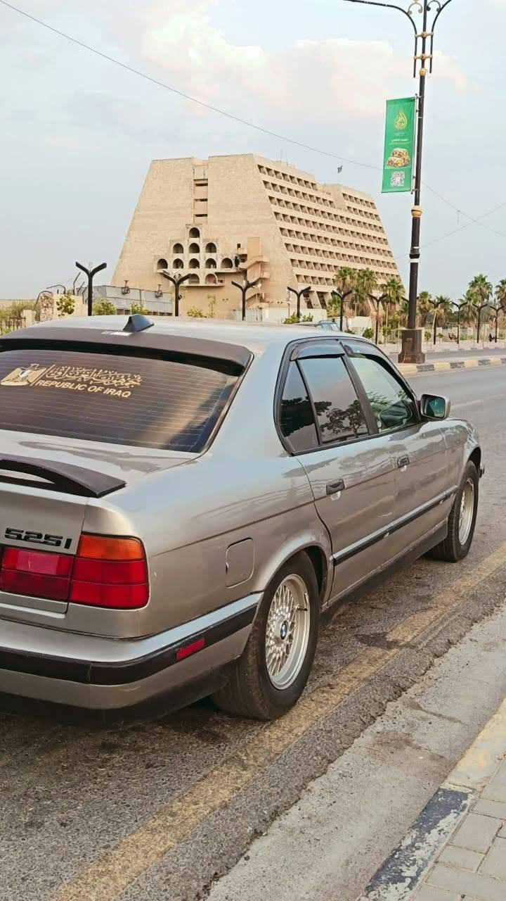 بي ام 525 • موديل ٨٨ • مكينة ٢٠٠٠