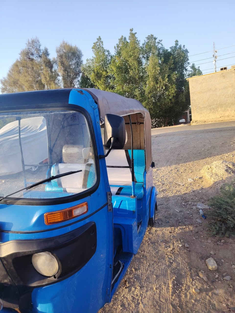 سلام عليكم تكتك البيع مكفوله كفاله عامه ما عده لخياسات  بدون كفلك عشاير تكتك جاهزه كهربائات كله شغاله مكينه بوشه وبستم سعر 3800 وبيه مجال مكان المجر سعيده رقم ***********
