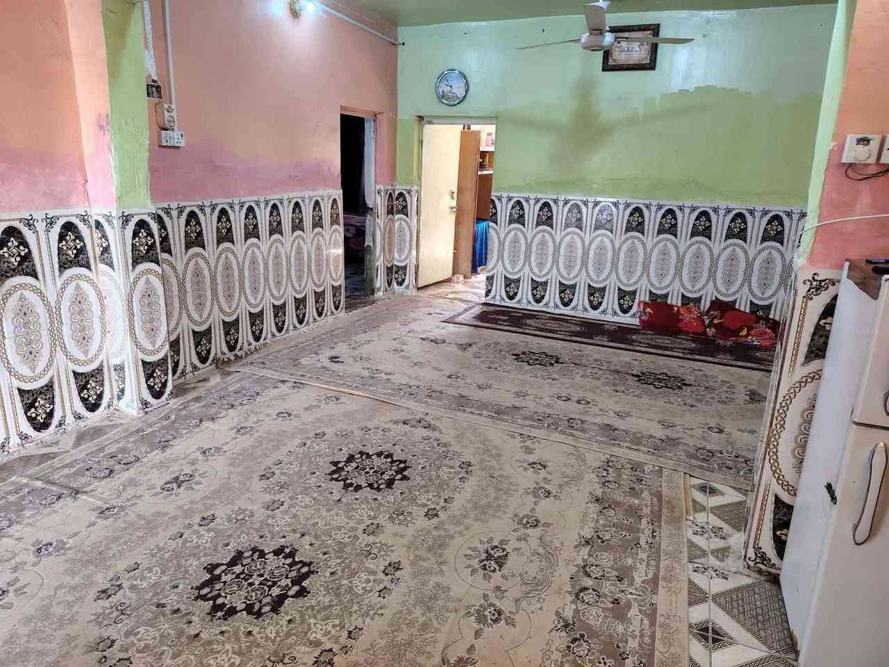 سلام عليكم بيت البيع بل الحاوي بكاع حمود الثامر مساحته ميتين وخمسين شراي خاص مستعجل ***********
