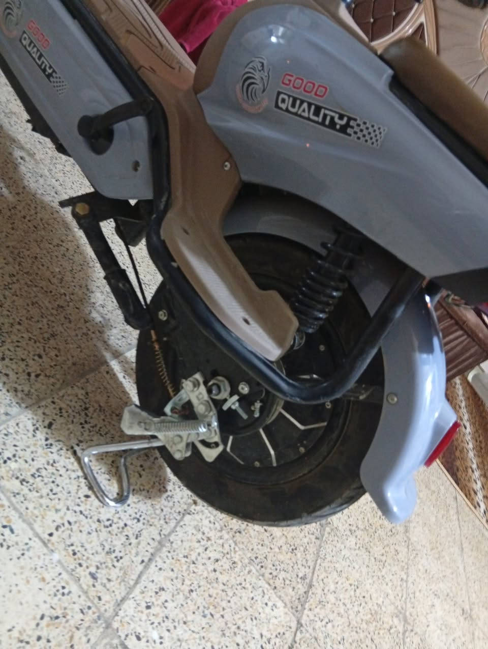 سلام عليكم دراجه شحن صقر للبيع مضروبه سعر 350 وبيه مجال 
***********
