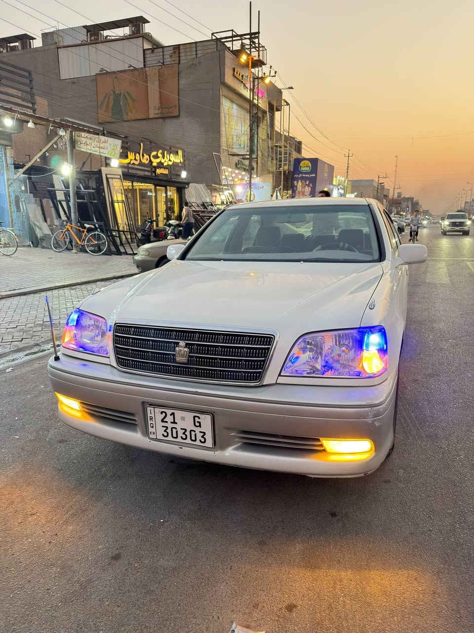 ملكة • للبيع • تفاصيل