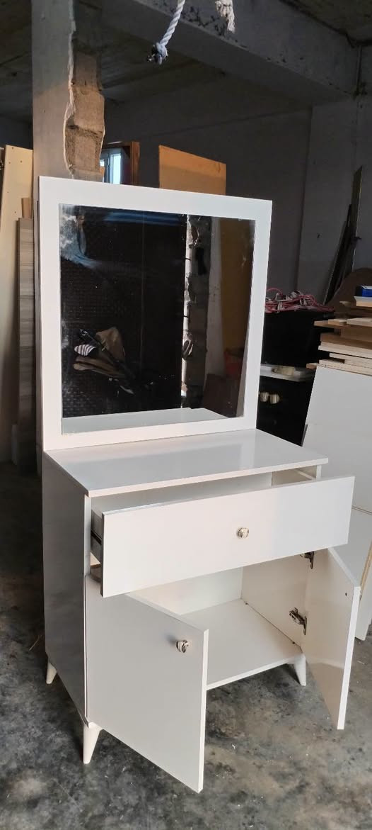 مێزتوالێت پاکوخاوێن وبێحەیب نرخی کۆتای 45هەزار قفڵی .حاجیاوا.***********
