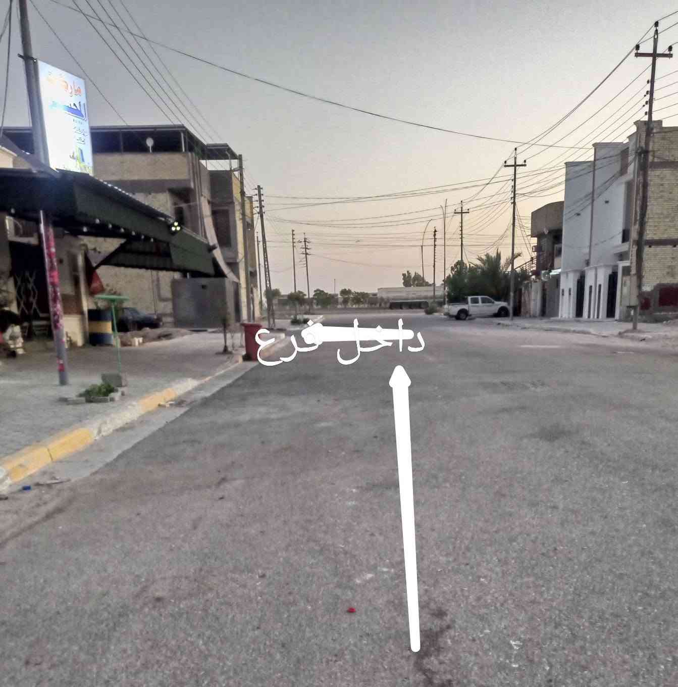 بيت للبيع المساحة 8 * 12.5=100م مربع طابقين بناء حديث حي ملحق الفارس خلف مركز الشرطة ومتوسطة طوفان الأقصى قريب على الصب فول مواصفات لاتصال على الرقم ***********
