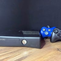 اكس بوكس 360 • ٢٥٠جيجا • ١٠٠لعبة