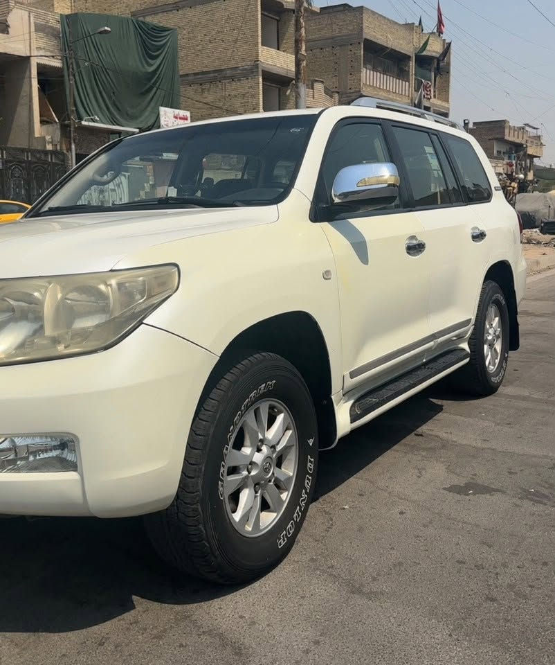 للبيع لاندكروز  v8 2011 گاز گاز گاز
🔹رقم السيارة أربيل 
🔹مصبوغة حزام
🔹گير ومكينة وحدادية مكفولات 
🔹 بصمة تشغيل بصمة أبواب 
🔹 تبريد ثلج
🔹للاستفسار رقم الهاتف: ***********
