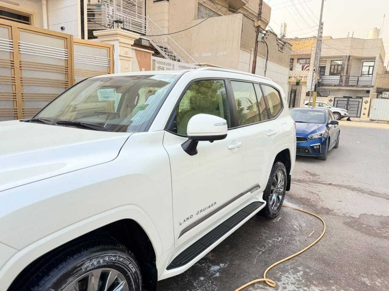 لاندكروز ٢٥ ساز • ماشيه ٤٠٠٠ • رقم بغداد