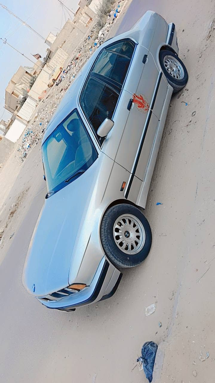 بي ام E34 • ١٩٩٠ • محرك M20