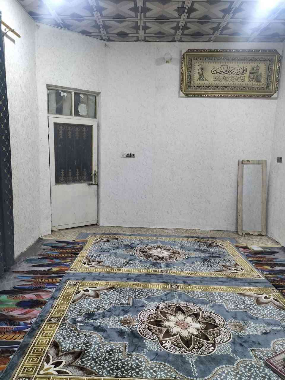 مكتب ولايه علي 

بيت للبيع المساحه 120متر طابو زراعي سند 25 اقرار محكمه مرقم بلديه 
البيت فارغ حاليا تستلم مباشر 

الاساس والسقف صب كونكريت مسلح بنيان طابوك كاشي سيراميك 

يتكون من غرفه وصاله واستقبال ومطبخ وصحيات داخليه وخارجي وصاله بالطابق الثاني تصلح غرفه 

العنوان البراكيه شارع المطار القديم قرب صيدليه صفا عبد الرضا 

السعر المطلوب 35مليون وبي مجال 

للاستفسار اتصال أو واتس اب 
*********** ابو علي 

*********** علي العبدلي
