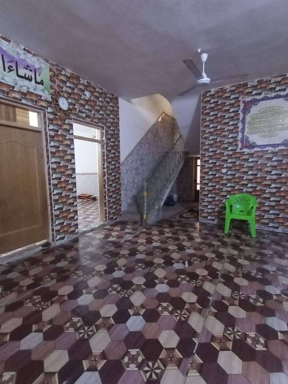 بيت للبيع • ٣٠٠م • يم جامع الشمري