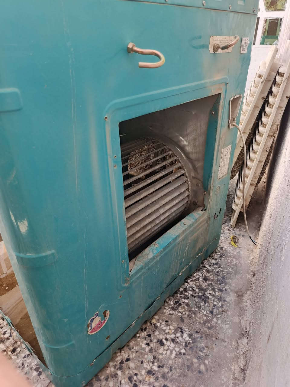 غراض للبيع شغالات كلشي مابيهن عل فحص مبردات بس هاذة الموسم مشتغلات والفوك برفاب القديم لتواصل على رقمي ***********
