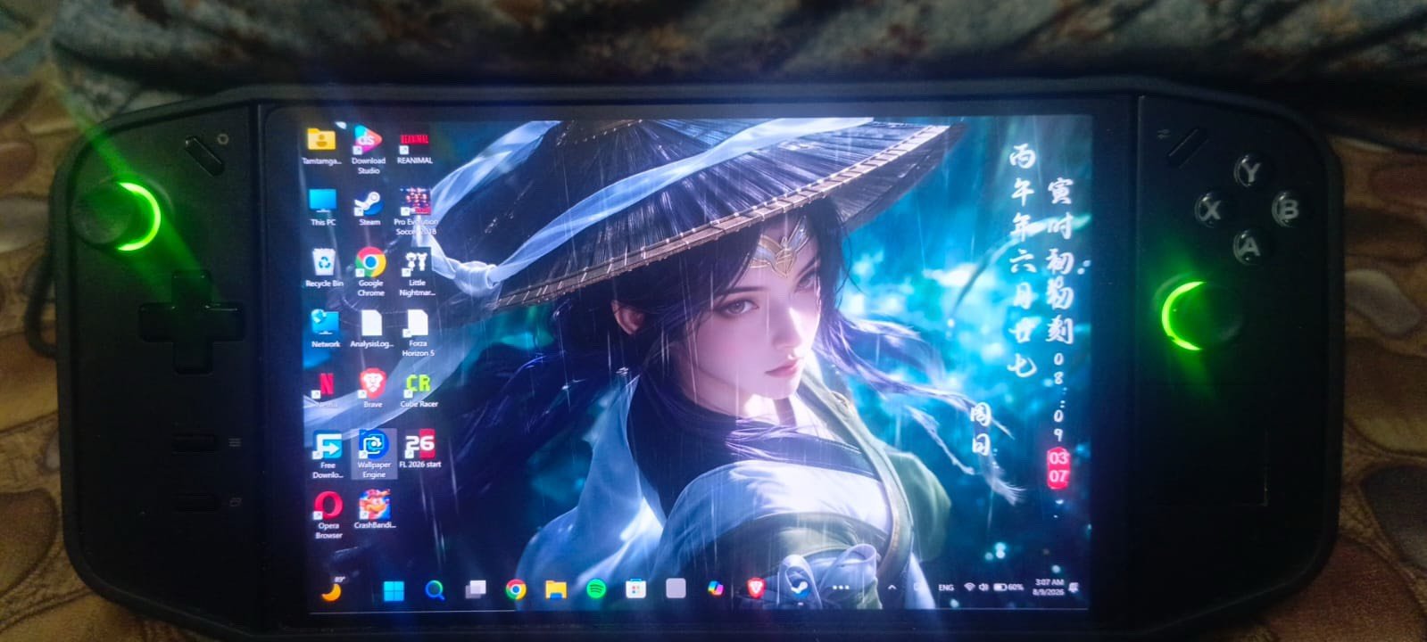 Lenovo Legion Go – Z1 Extreme
المعالج: AMD Ryzen Z1 Extreme (8 Cores / 16 Threads)
كرت الشاشة: AMD Radeon Graphics – RDNA 3
الرام: 16GB LPDDR5X 7500 MT/s
التخزين: 1TB SSD PCIe 4.0 NVMe
الشاشة: 8.8" QHD+ IPS
الدقة: 2560×1600
التحديث: 144Hz
اللمس: 10 نقاط
البطارية: 49.2Wh
النظام: Windows 11 Home
Wi-Fi 6E
Bluetooth
USB-C 4.0 ×2
MicroSD
منفذ 3.5mm
يدات Legion TrueStrike قابلة للفصل
الشحن: 65W �
سعره 800 وبي مجال ان شاء الله