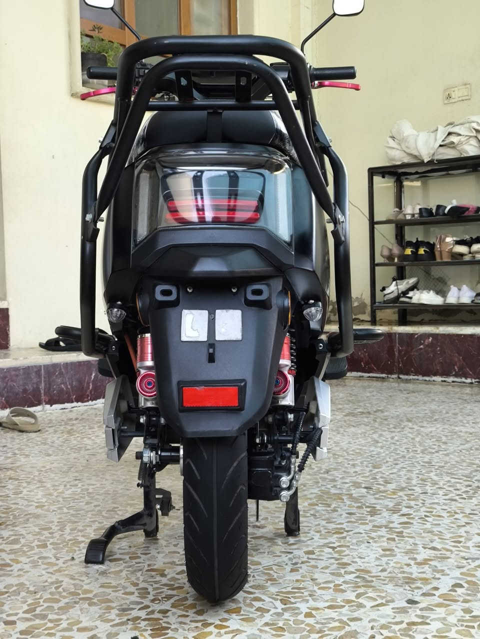 السلام عليكم ماطور شحن للبيع
ملف 3800W يعني ويا السيارةشرط سرعة 99 حقيقي 85 بطاريات 6
المسافة المقطوعة 60km نضام R+مثبت سرعة 
مكاني تلكيف 
(السعر 800وبي مجال) 
للاستفسار (***********) 
(***********)
