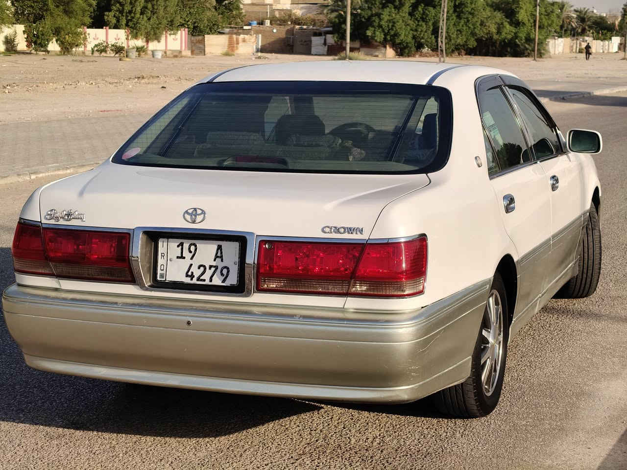 السلام عليكم 
ملكه موديل 1999 للبيع او المراوس
محرك 3000 VVTi جديد 
حداديه كير محرك تخم تاير كله جديد شرط مكفول
غرفته جديده ونضيفه 
السياره 3 دكم اصل 
رقم كربلاء انكليزي مكفول من الگص والاصوليات مداور ثاني يوم

السعر 125 وبيه مجال 
مكاني نجف 
للاستفسار اتصال او واتساب 
ه ***********
