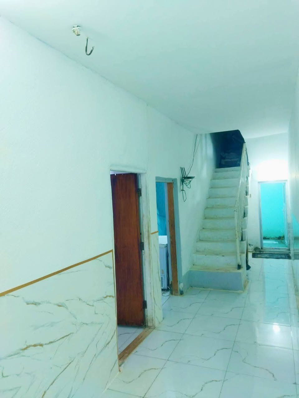 يا الله بيت للبيع 120م 🏠
2غرف نوم🛌 
طابو زراعي سند 25📋  
بي قرار محكمة 
سعر 30مليون بس 💲💵 معه مجال
 
بناء بلوك صب كونكريت 
  البيت يحتوي على 
2غرف نوم 🛌
صاله 
مطبخ 👨‍🍳
ستقبال 
صحيات داخل او خارج 

خدمات كامله
 مدرسه اهليه او حكوميه 🏙

🧭العنوان نجف الاشرف مقابل قرية الغدير الاولى شارع الصب عمود 270

☎️
*********** واتساب موجود
