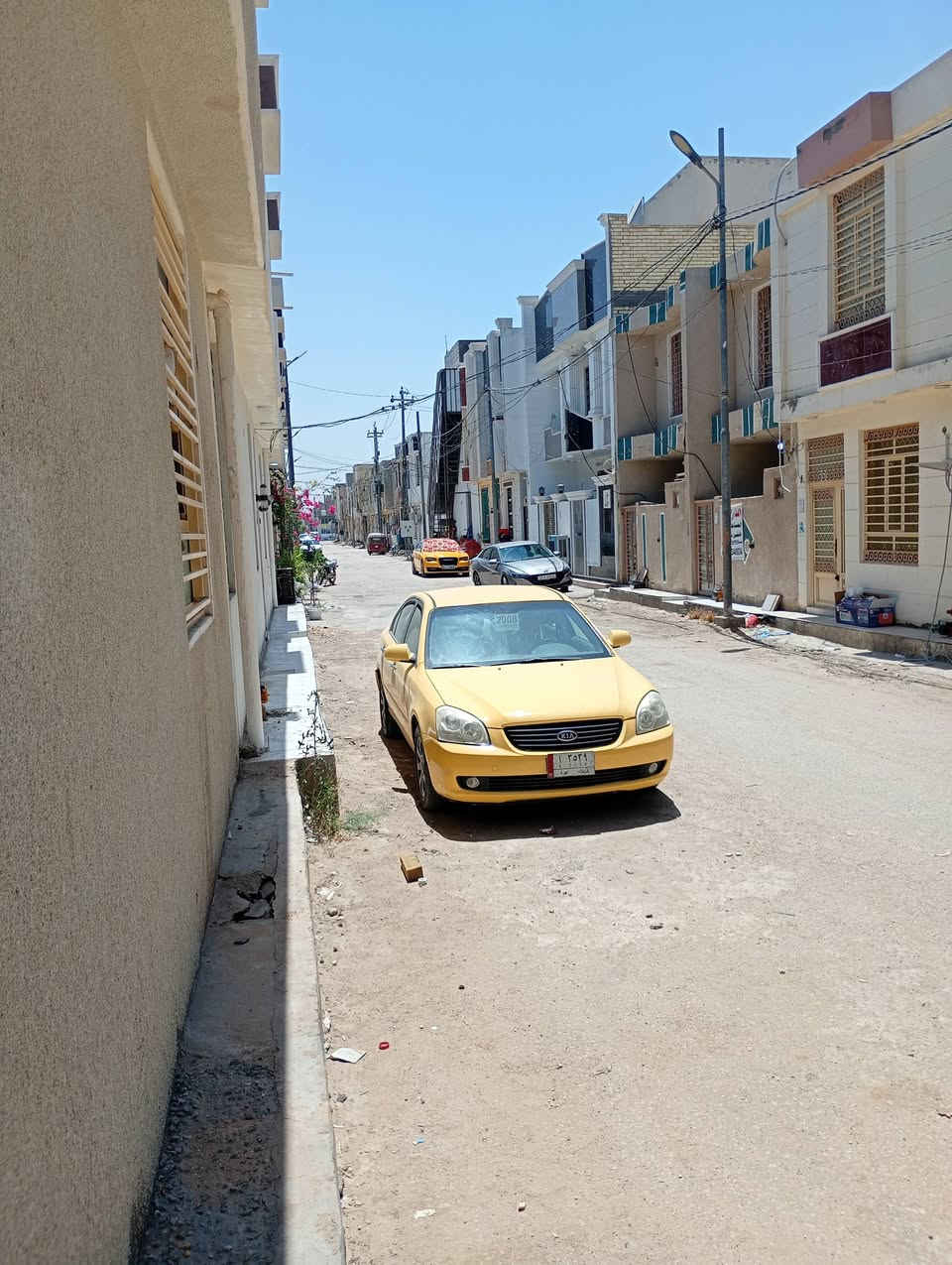 سلام عليكم
انسب بيت مجمع الغدير حولي سيد جوده خلف الفيزا التركيه 
مساحته 40 متر 
غرفه صاله مشتركه مع مطبخ 
صحيات 
طابق ثاني هيكل كامل طابوك درج خارجي نضام شقه يصلح ايجارات أو حسينيه منعزله
للأستفسار 
*********** واتس اب 
***********
