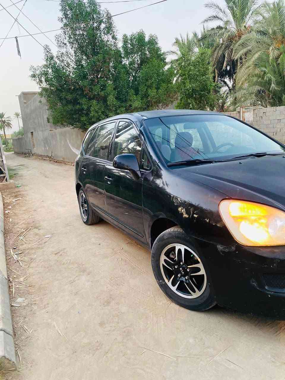مديل 2009خليجي كيا كارنز 
السونار داخل المنشور كفاله السياره 
المكينه كير تبريد حداديه كله شرط حجم المكينه 2000
مكان السياره الرميثه المجد السعر ٨٥ وبيه مجال بصيط 
*********** بيع فقط بدون مراوس
