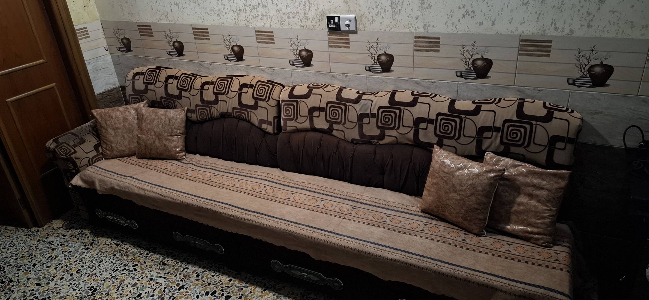 بغداد • ١١مقعد • نضيف