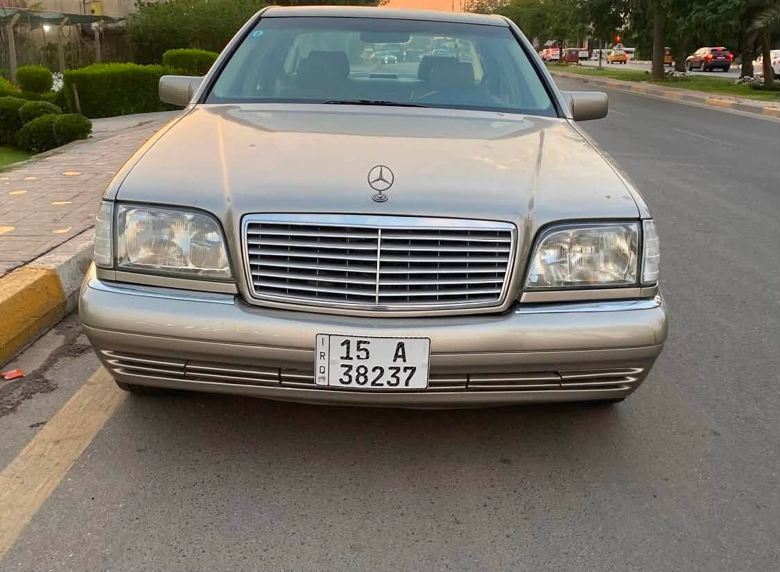 السلام عليكم 
مارسدس S500 
شبح 8 سلندر 
لون ذهبي 
محرك وكير نظيفات 
السياره مصبوغه عام 
موديل 1992 

تبريد شغال 

سلايد روف. غير شغال
تخم ويل كب جديد 
تايرات زوج جديد. 
وزوج نص عمر
السياره بسمي      رقم انبار دولي 
تحويل مباشر
للبيع فقط بدون مراوس   
السياره بيها بعض النواقص 
سعرها. 64 ورقه   
***********
مكانها السياره بغداد
