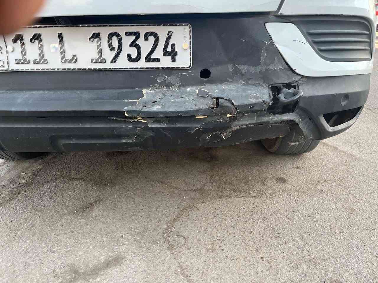 رينو سامسونك XM3 هايبرد 
موديل 2023
محرك هايبرد (بنزين + كهرباء) — اقتصادي جداً بالوقود
رقم بغداد — التحويل ثاني يوم
الممشى: 55 ألف كم وقابل للزيادة (السيارة باستخدام يومي)

السعر 85 ورقة قفل  
المواصفات:

الحالة: السيارة بحالة جيدة بشكل عام. بها حادث سابق: جاملغين + بنيد + صندوق صبغ، وتحتاج تصليحات بسيطة بالصدام الخلفي (واضح بالصور).
للاستفسار والاتصال:
***********  - *********** بغداد, العراق
