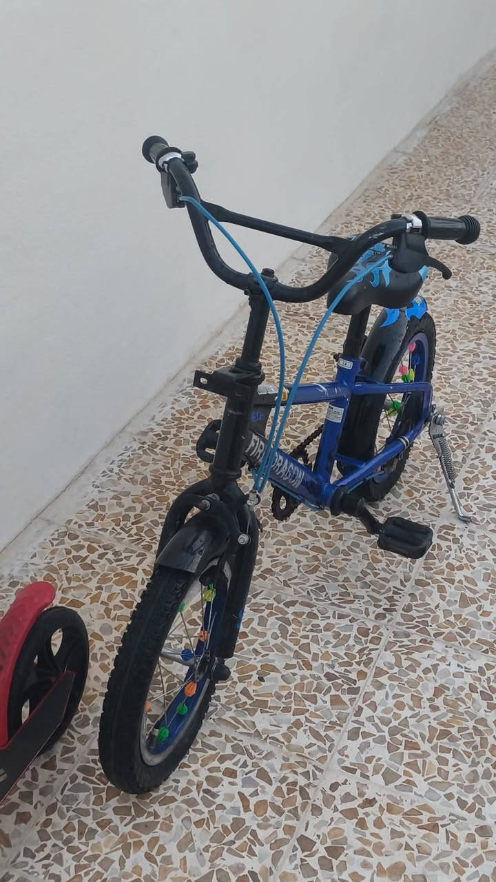 للبيع بايسكل للأطفال نوع bmx جديد باله حجم 14 مع سكوتر السعر ثنينهم 75وبيهن مجال بسيط ‏‪***********‬‏
