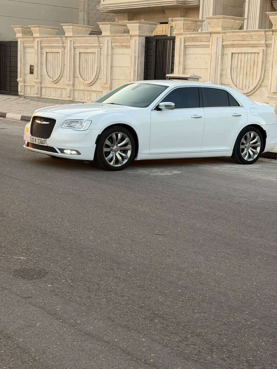 سلام عليكم من رخصت الادمن اوباما مديل 2018 وارد كندي كلين كفاله رقم شمالي رقم وسنويه جديده مكينه 3600 تو ويل ماشيه 80 ميل 
مواصفات فول ما عدا البنراما مواصفات C خزين ميموري كشنات كهربائيه شاشه كار بلي ،،تشغيل عن بعد ،،كامره خلفيه ،،مري قلابه،،ستيرن كهربائي،،تبريد تدفئه كشنات ،،داخل عسلي ،، باقي المواصفات معروفه 
للاستفسار اتصل ***********
العنوان البصره
