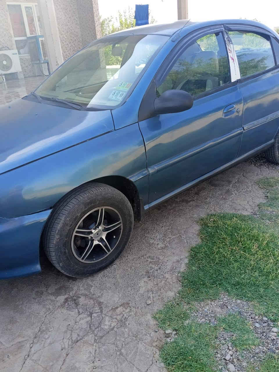 السلام عليكم
 كيا ريو موديل 2001 للبيع 🚗
​السيارة جاهزة وما تحتاج أي مصاريف، شغل وتوكل على الله:
​الرقم والسنوية: رقم أربيل دولي، سنوية جديدة نافذة للـ 2028 (شرط التحويل).
گير+محرك: فول نضافه
​الصدر: جديد وشرط الفحص.
​التايرات: طخم تاير جديد بالكامل.
​الإضاءة: لايتات زنون + LED داخلي.
​الداخلية: دوشمة جديدة ونظيفة جداً.
دواخل: شركه شخط مابيها 
​📍 المكان: [الشرقاط]
💰 السعر: [55ورقه] 
📞 للتواصل والاستفسار: [***********]
