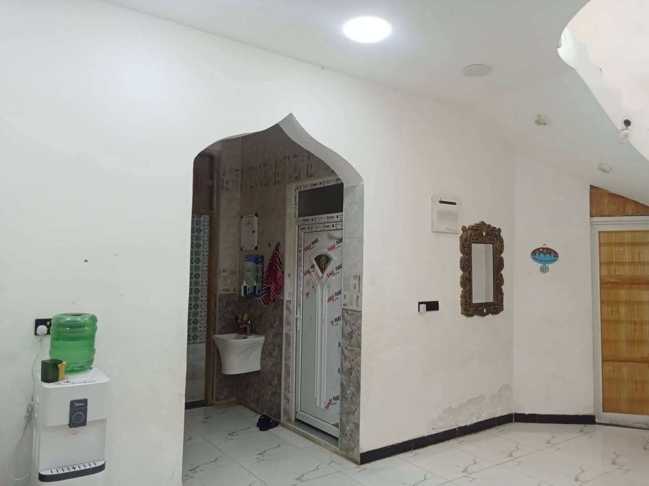 البيضاء ركن ع سده • ٥٥٠م • طابو