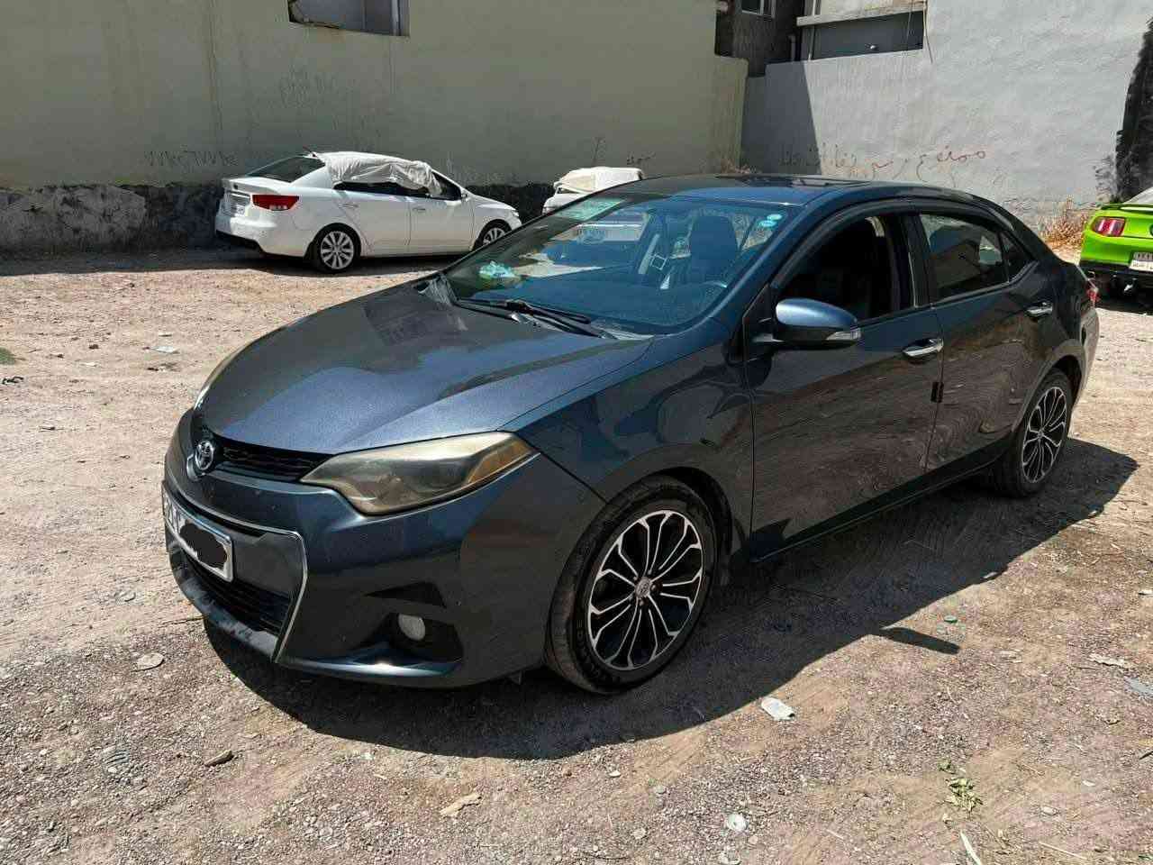 للبيع كورلا موديل ٢٠١٥ فئة S وارد أمريكي ضرر بنيد فقط بدون اي دواخل شرط الفحص.
المواصفات //
فول مواصفات عدا الفتحة معروفة مواصفات S 
ماشية ٧٠ الف ميل
رقم سليمانية الجديد بأسمي تحويل مباشر السعر ١١٨ $  وبيه مجال للاتصال ***********
***********
