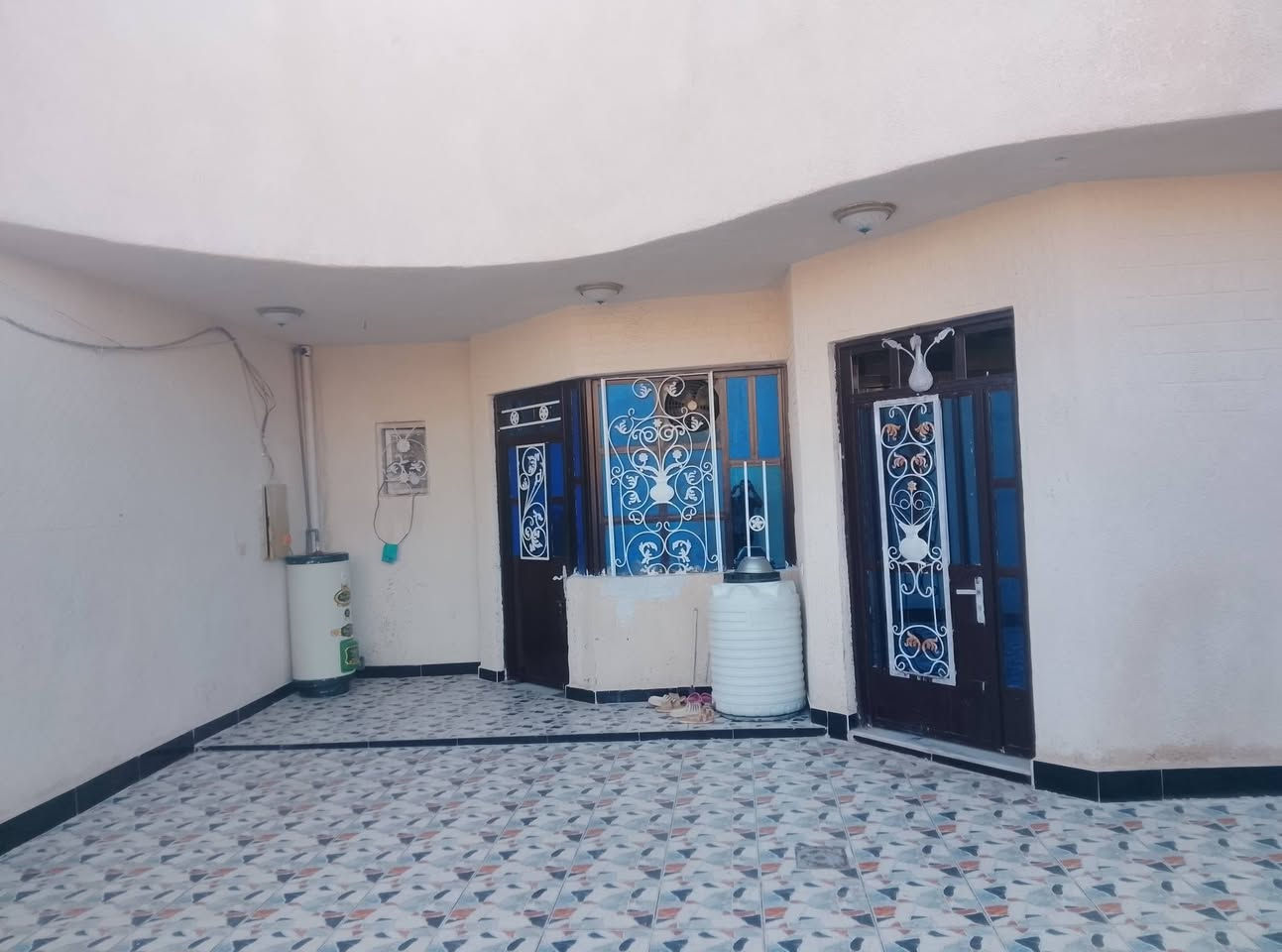 بيت ٢٣٠م • النهروان مقابل النازحين • كافة الخدمات
