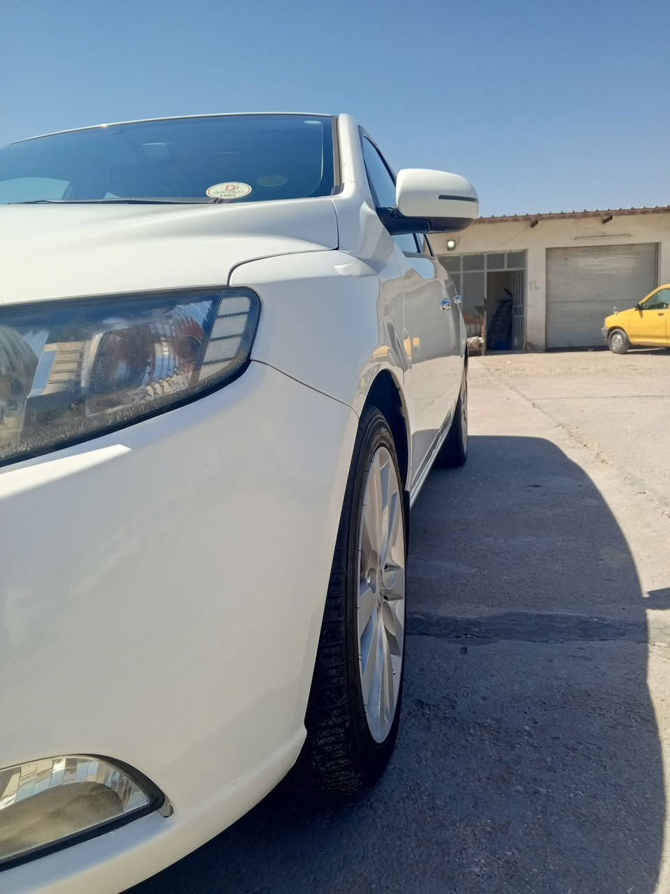 للبيع كيا سيراتو 2012
رقم سليمانية 
سنوية 2030
صبغ الداير الخلفي وملاحظه بذيل الجاملغ الامامي الايمن بسيط جدا 
كير ومحرك وتبريد تمام 
نص مواصفات تحكم +شفتات+حساسات 
مرايات شفط +تبريد لمس 
گير 6نمر
السعر 100 ورقه وبيها مجال بسيط 
تريد تحويل تريد وكالة حاضر
الشراي يتصل مامتواجد عالخاص 
*********** واتس اب
