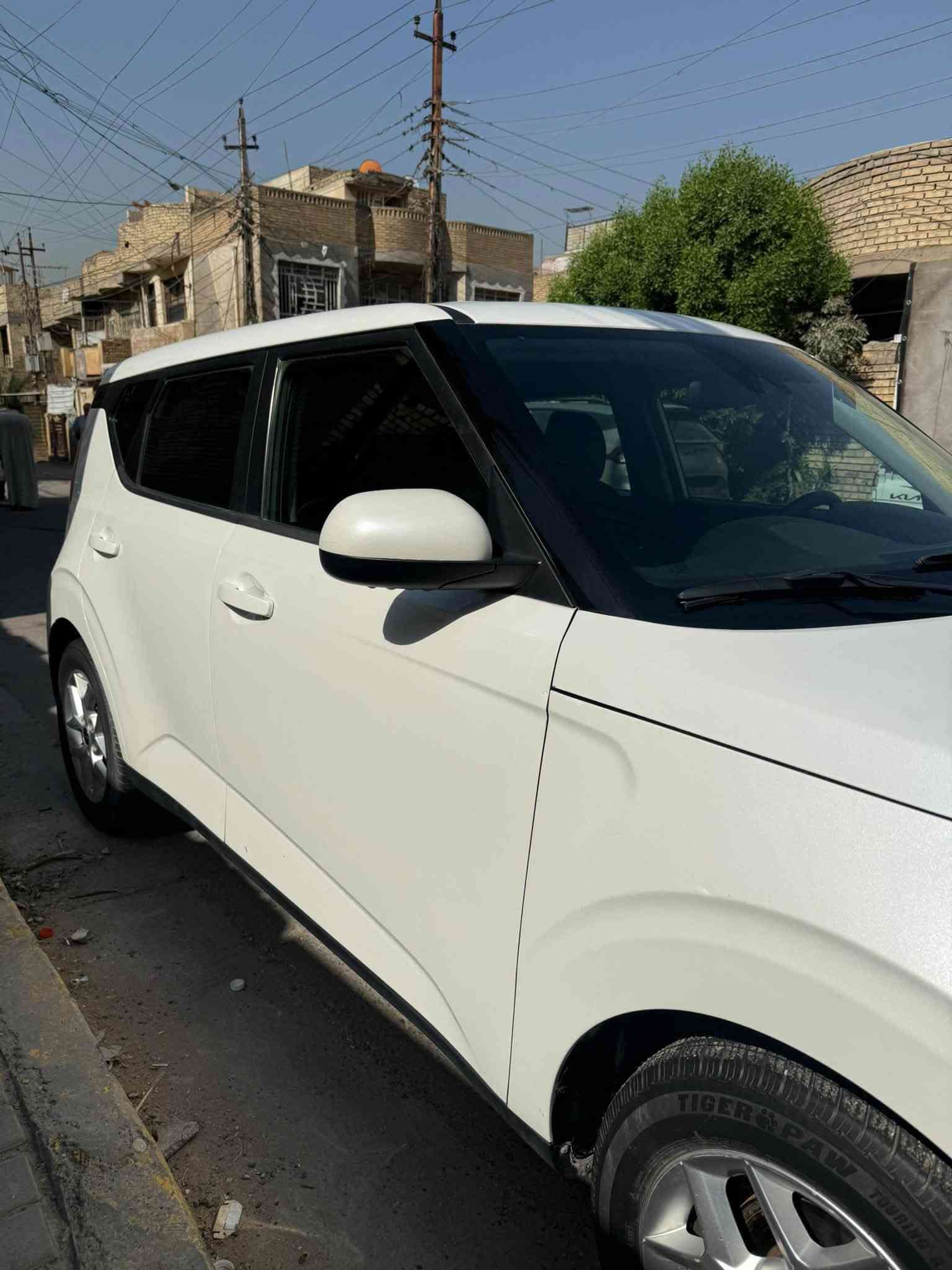 كيا صول
موديل 2022
لون ابيض 
سيارة ماشية 57 الف ميل 
مثل ما موضح ب منشور صور الحادث مالتها 
مبدل بنيد فقط وصبغ جاملغ امامي ايسر وبيها تعديل في راس الشاصي الأيمين فقط الرأس الباقي كفالة عامة
ملاحضة السيارة شاد الها كير ايتي المرغوب خير من الله السيارة تراي زيرو 
مواصفاتها رادار امامي خلفي 
رادارت ب مري الجانبية
شاشه ابل كاربلي
وبعد بيها مواصفات 

سيارة رقم بغداد تحويل ثاني يوم 

سعرها 125 ورقه وبيها مجال 

رقم الاستفسار ***********
