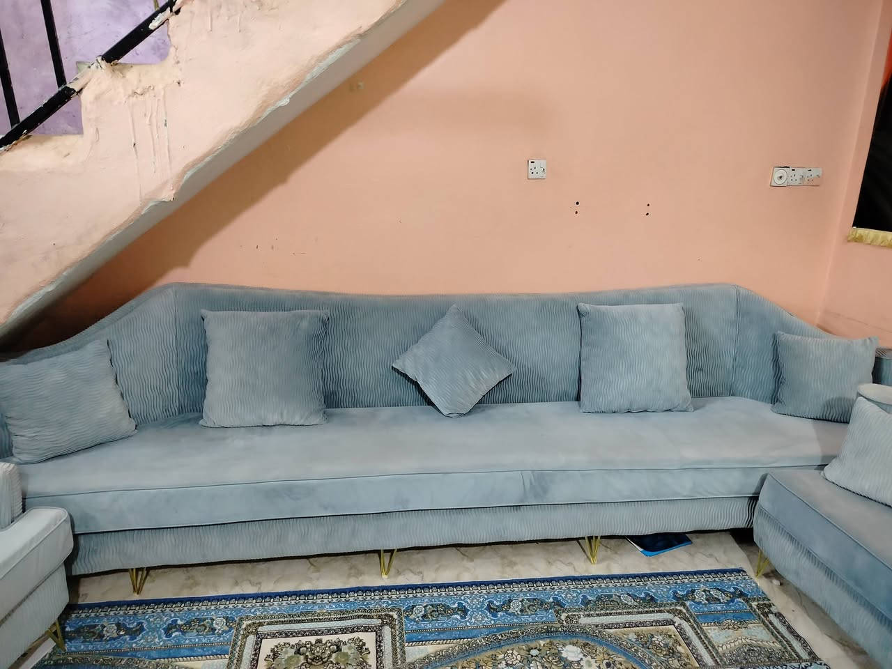 قنفات باله كويتي   كشن فصل سحاب 14 مقعد 
نضيفات سعرهن 400 وبيهن مجال بسيط 
للتواصل لاتصال على الرقم ***********
موجود بي واتساب
