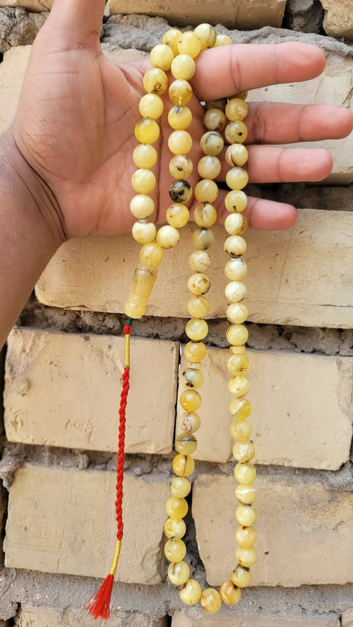 كهرب بولندي حر طبيعي الشاهد  استندر الوزن خشن عملاق 94 غرام عدد الخرز 72غرزة محمل شيوخ  ***********
كهرب بولندي حر طبيعي الشاهد  استندر الوزن خشن عملاق 94 غرام عدد الخرز 72غرزة محمل شيوخ  ***********
