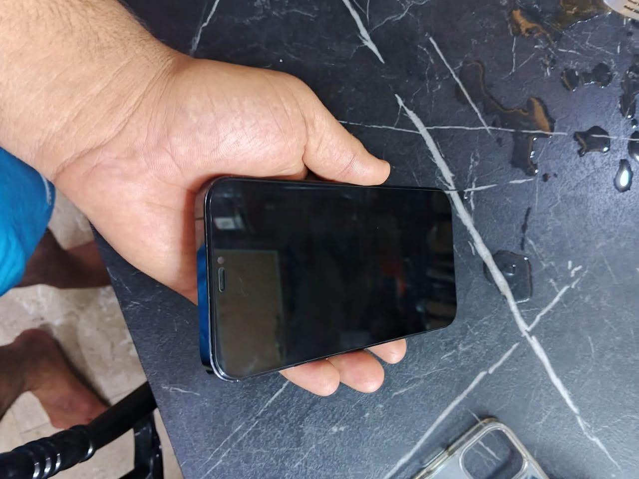 جمعة مباركة
للبيع ايفون  12 pro MAX 
الجهاز يلمع بطاريه ١٠٠ 
دبل شريحة فعليه ويسم 
ملحقات الجهاز شاحن كابل اصلي مع حافضة ماك سيف 
مع لاصق حماية مع عدسات كامرة 
الجهاز ضمانة سبوع للمصداقية تجي تاخذة من البيت 
عنواني بغداد مدينة الصدر للتواصل ***********
السعر 385 وبي مجال قليل / و البيته بل مدينه اله خصم هههه
