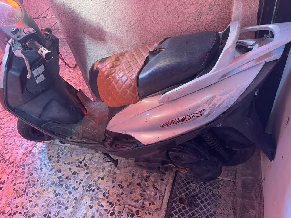 سلام عليكم
ماكس 140 ثعلب قديم الدراجة يحتاجلهة تجفيتة فقط بستم وولفات عليهة بوشه وكور رمبة رمبة رمبة جدد بس الدهن الدرتة تعبان البچم الامامي موجود جديد مشادة فقط يحتاجلهة ترتيبات ويحتاجلهة باتري والدراجة عليهة كلجات جدد مصار سبوعين من شادهن جدد شرط فقط يحتاجلهة ترتيبات استعمالي الشخصي امانة الله صار سنتين عندي خير من الله الدراجة صور قديمة موجودة شتريد موجود السوادات مصبوغات جمالية اسود يحتاجلهة فقط غسل تعال وانته افحص السعر قيم بل يرضي الله ولتكسر بيهة مكاني بغداد الشعب للاستفسار رقمي

*********** واتساب ورصيد يشتغل وشكراً
